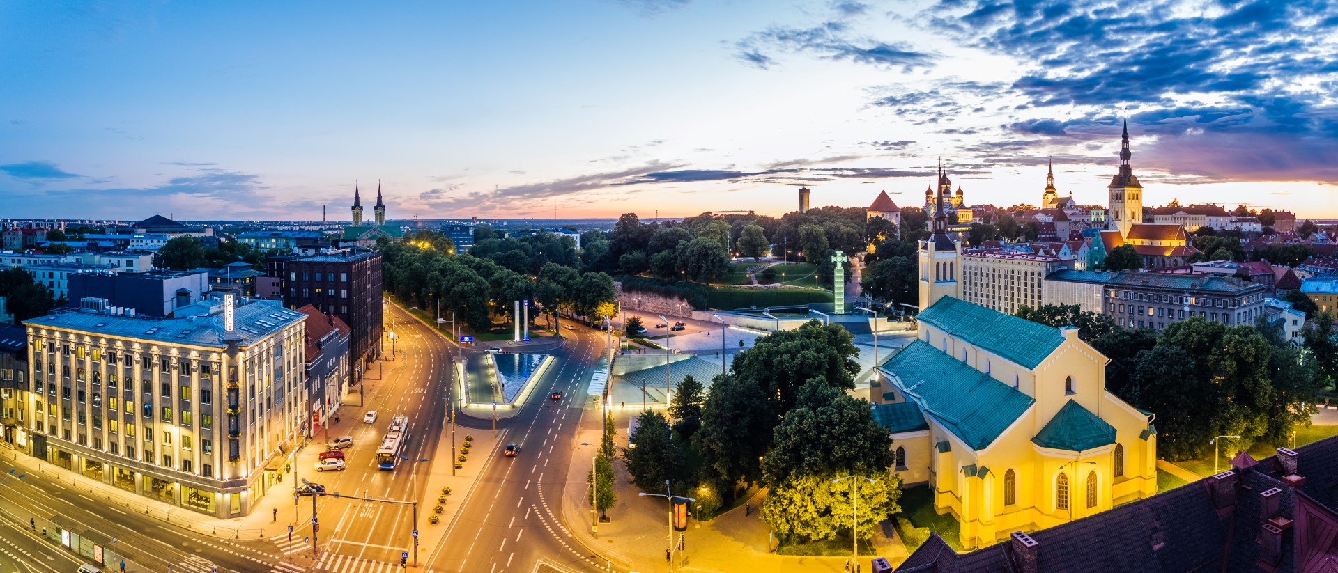 RESTORANI KELNER/ETTEKANDJA Hotell Palace Tallinn, a Member of Radisson Individuals 