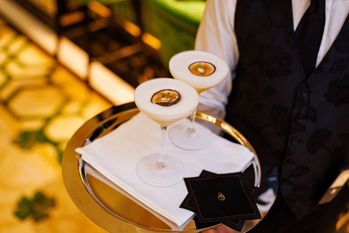Bar Waiter/Waitress